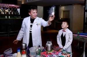 опыты с колбой в Азотное шоу