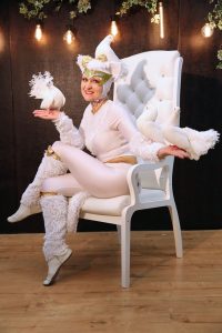 shou s golubyami na detskij prazdnik