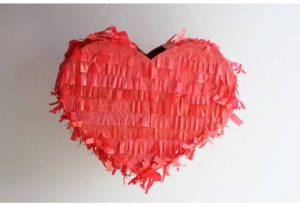 Пиньята красное сердце 