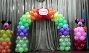 из шариков арка