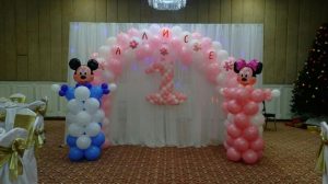 мики и мини маус из шаров