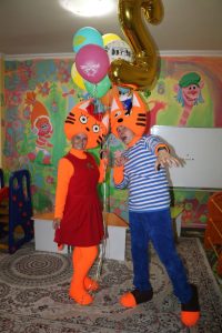 three cats almaty (2)