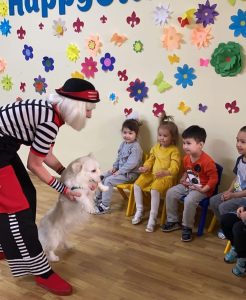 шоу дрессированного пса алматы